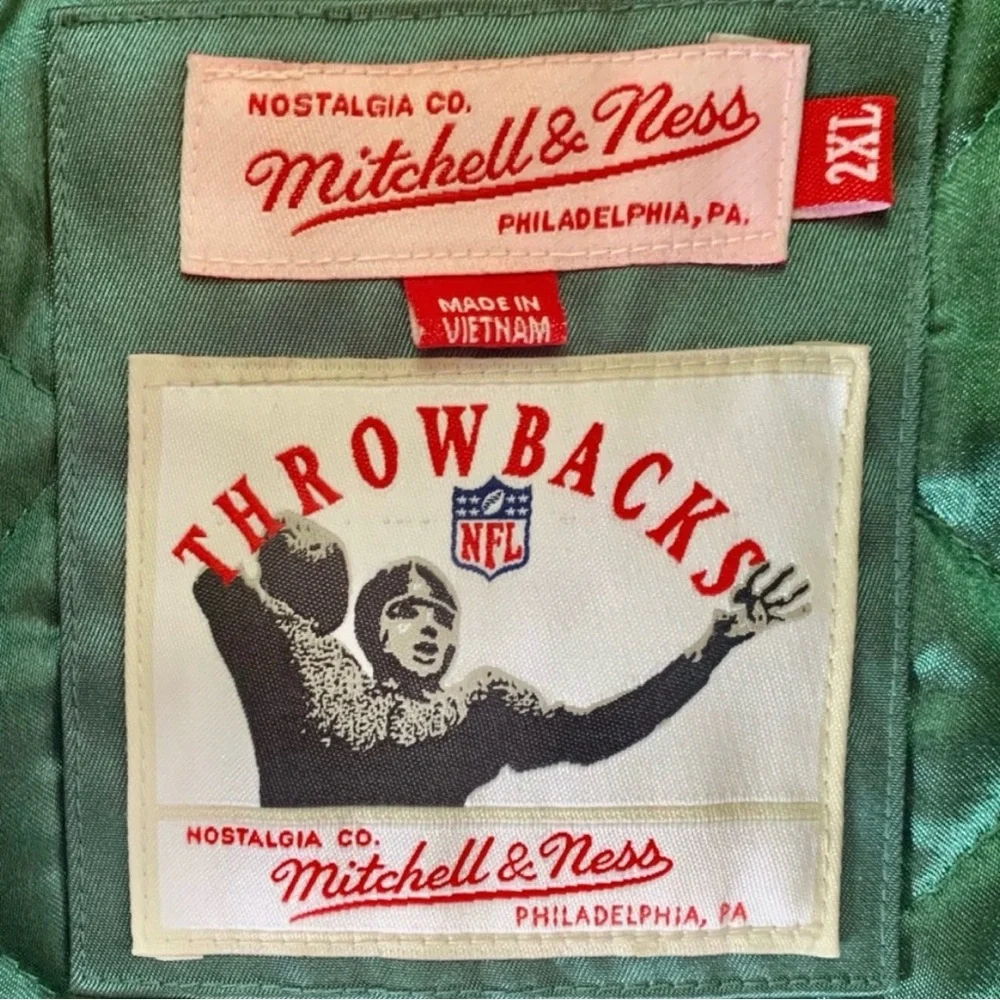 Mitchell & Ness Green Bay Packers Throwback Jacket - Picture 7 of 8